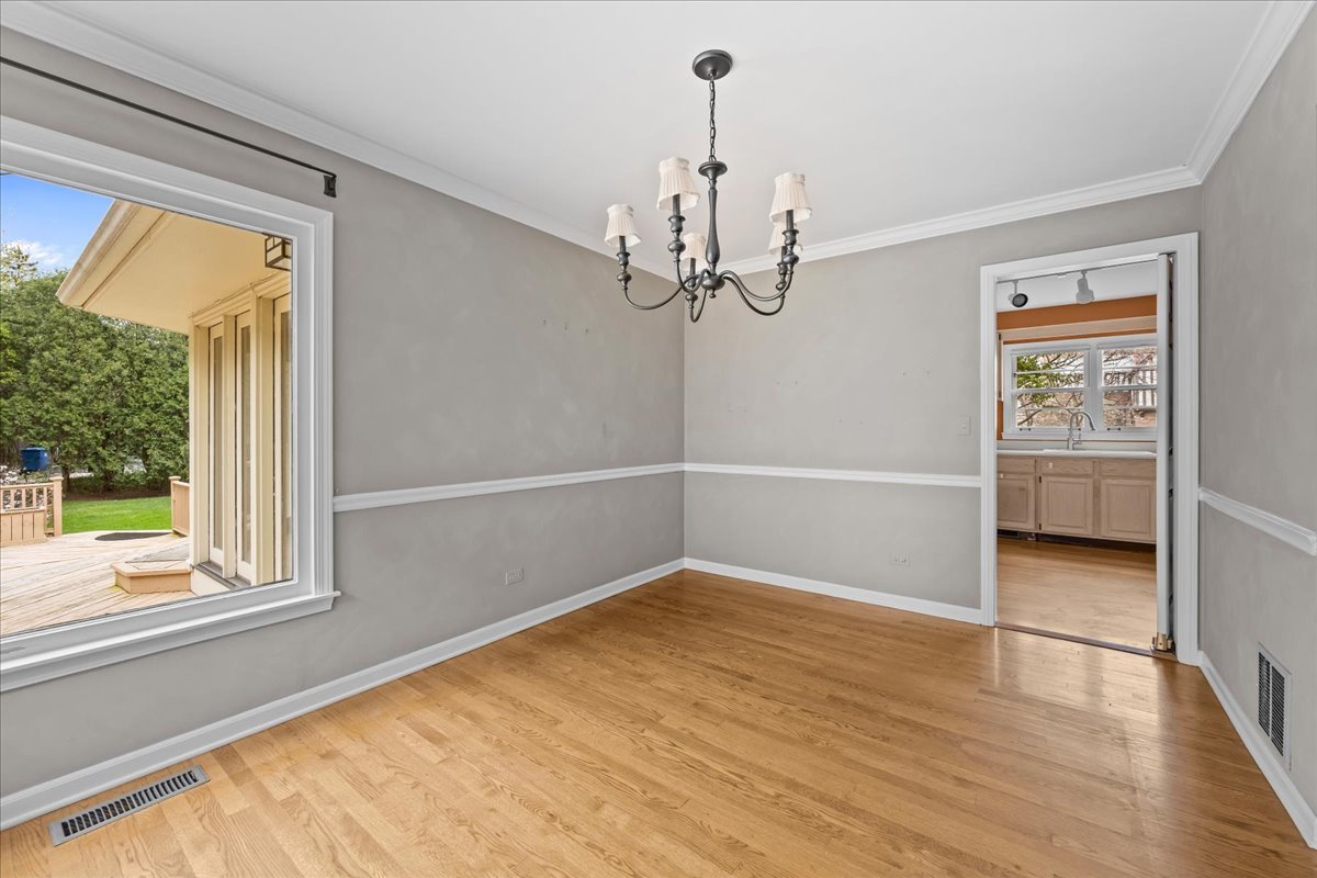 1120 Romona Road Wilmette, IL 60091 - Photo 8 of 33