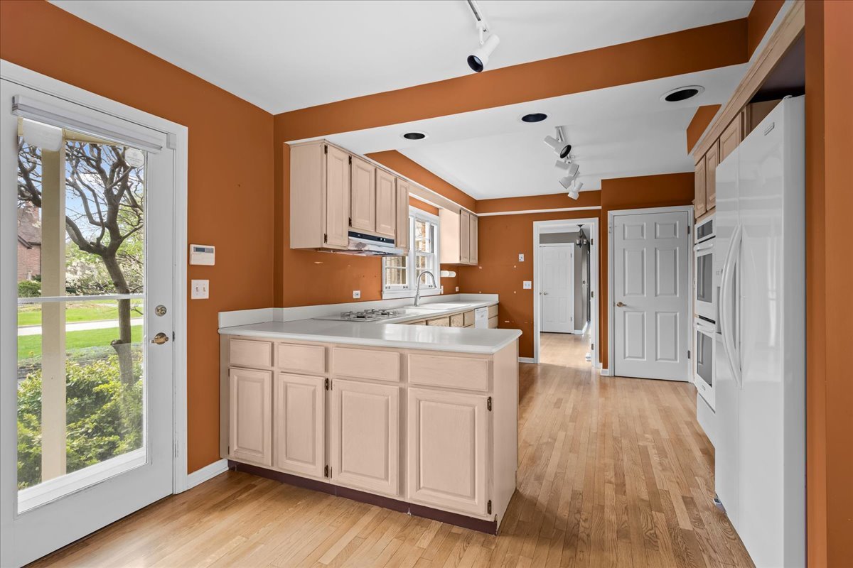 1120 Romona Road Wilmette, IL 60091 - Photo 10 of 33