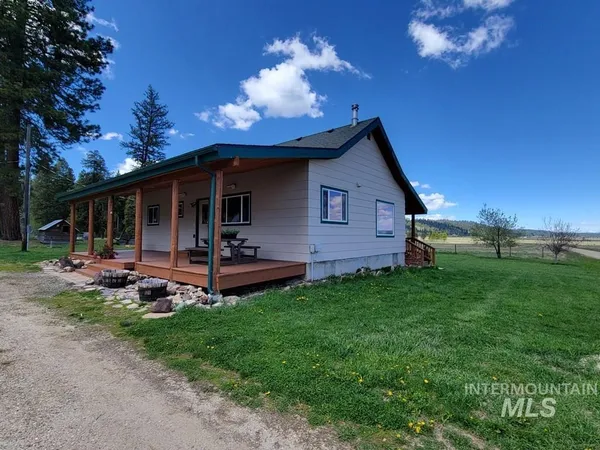 $3,250,000 | 31-33 Bacon Creek Road, Cascade, ID 83611