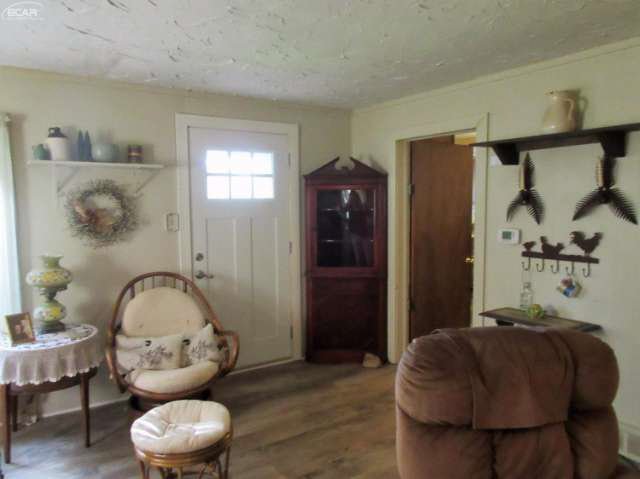 5060 Cook Road Swartz Creek, MI 48473 - Photo 12 of 23 21225244-11.JPG