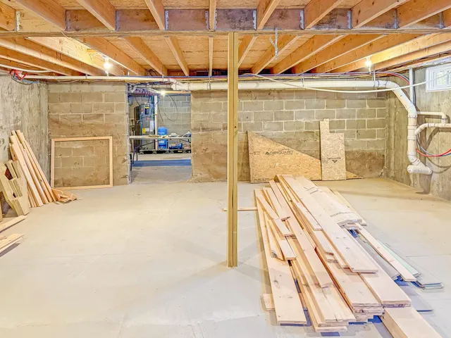 $267,000 | 21 Coolidge Road, Dixfield, ME 04224