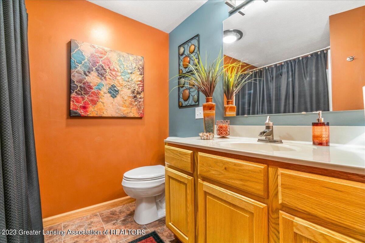 5300 Plains Road Eaton Rapids, MI 48827 - Photo 16 of 40 36-Media Jett-26