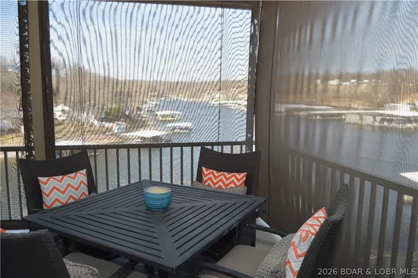 $875,000 | 702 Waterford Circle, Unit 702, Eldon, MO 65026