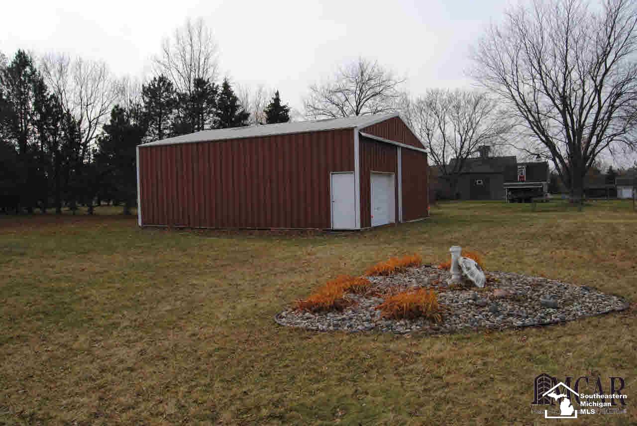 237 East Dean Road Temperance, MI 48182 - Photo 5 of 24