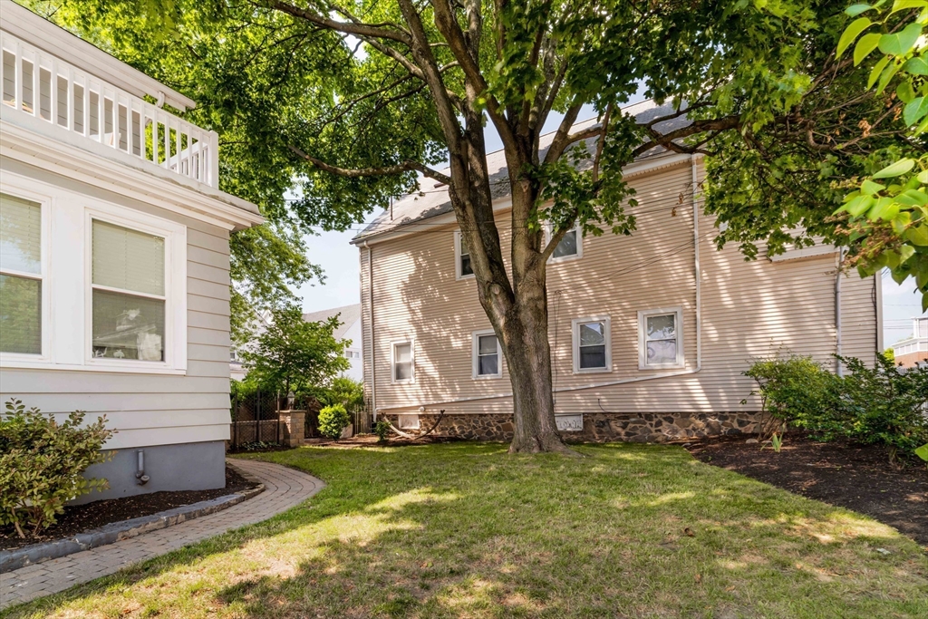 33 Howard Street, Unit 2 Watertown, MA 02472 - Photo 32 of 41