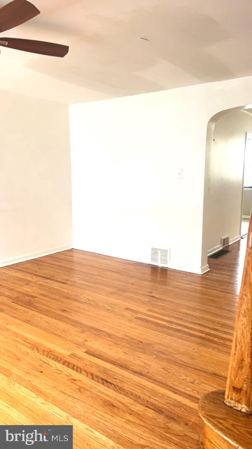 351 East Claremont Road Philadelphia, PA 19120 - Photo 16 of 30