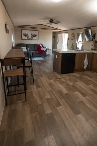 $375,000 | 1096 County Road 447, Waelder, TX 78959