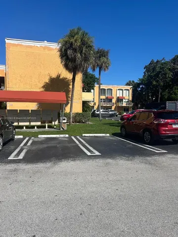 $255,000 | 17901 Northwest 68th Avenue, Unit T207, Hialeah, FL 33015
