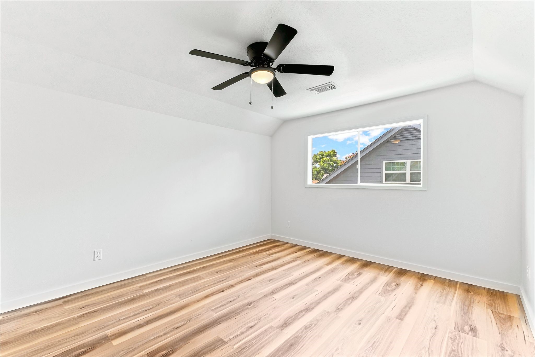 2706 Burke Road Pasadena, TX 77502 - Photo 26 of 29 Gallery Image 26