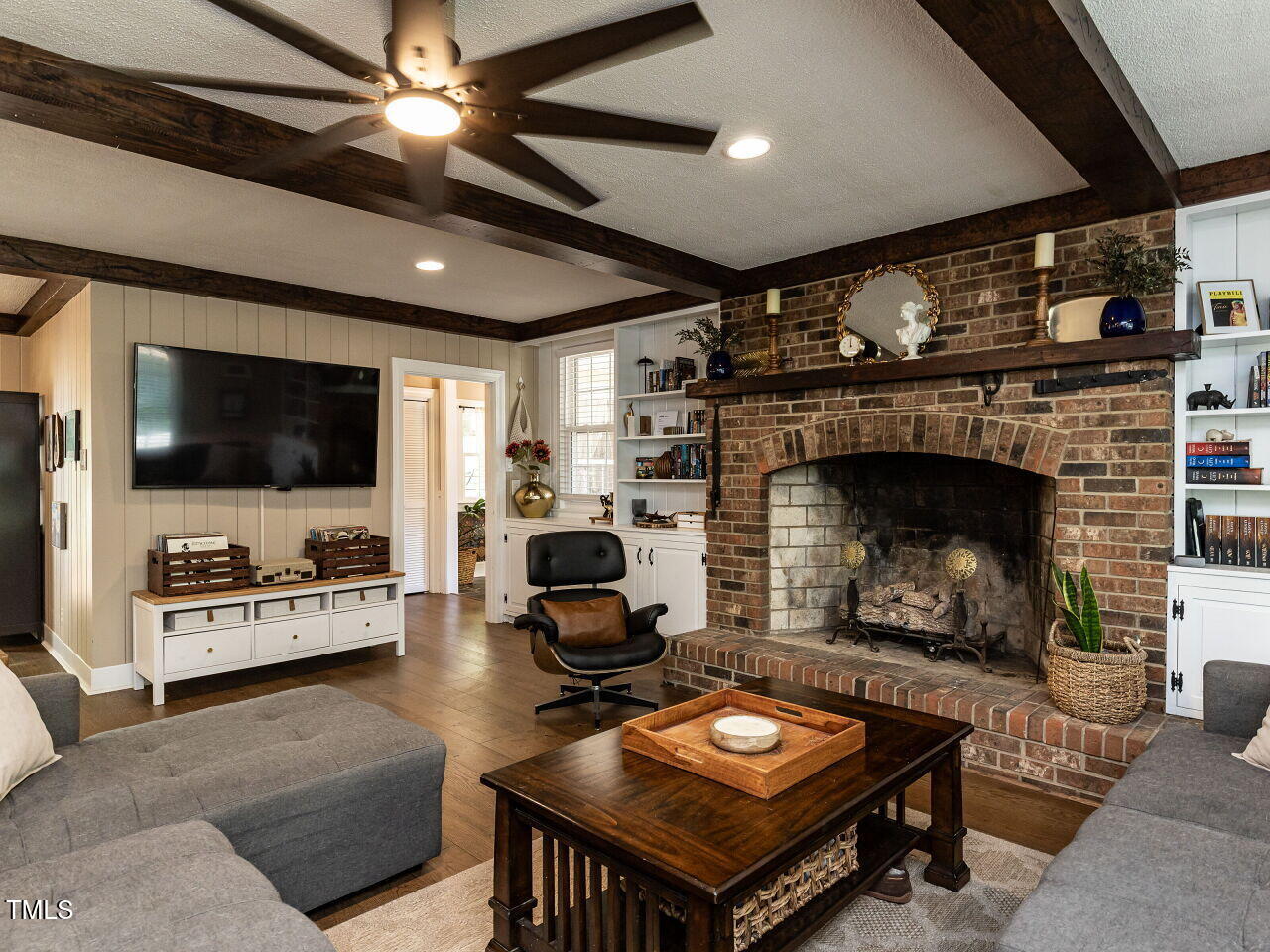 107 Forest Road Oxford, NC 27565 - Photo 11 of 47 008-1280x960-family-room-with-fireplace