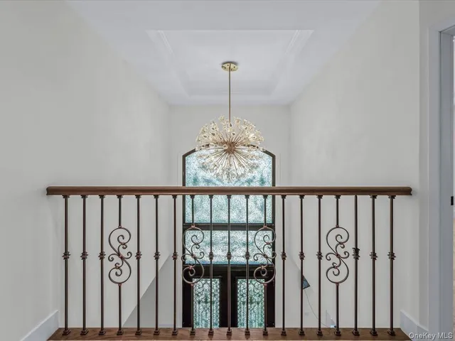 $2,890,000 | 233-12 Bay Street | Douglaston