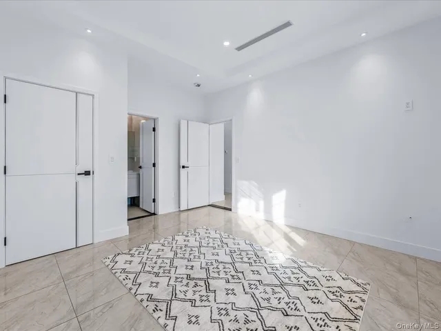 $2,890,000 | 233-12 Bay Street | Douglaston