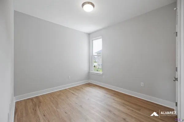 $332,990 | 25305 Burlington Drive, Denham Springs, LA 70726