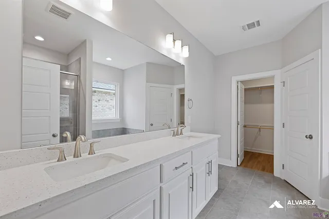 $352,990 | 25305 Burlington Drive, Denham Springs, LA 70726