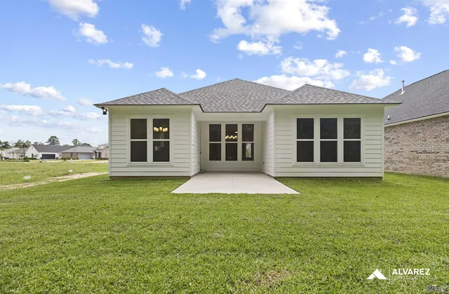 $352,990 | 25305 Burlington Drive, Denham Springs, LA 70726