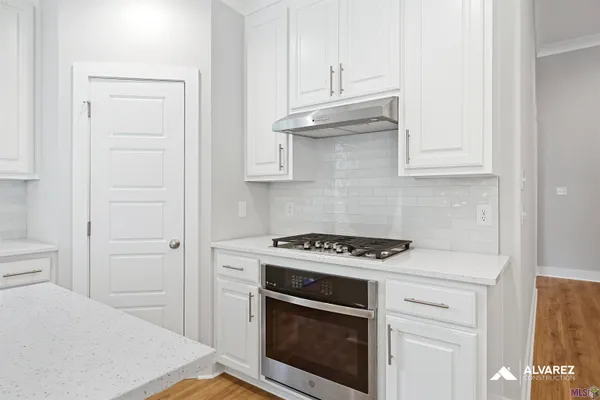 $332,990 | 25305 Burlington Drive, Denham Springs, LA 70726
