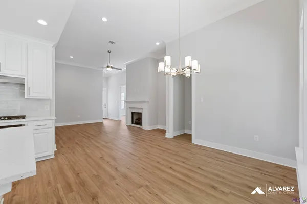 $332,990 | 25305 Burlington Drive, Denham Springs, LA 70726