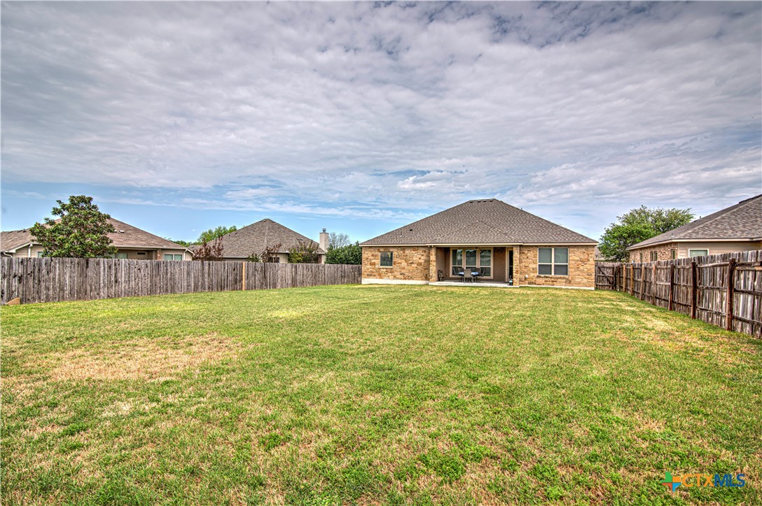623 Coventry Drive Temple, TX 76502 - Photo 31 of 38 a front view of a house with garden