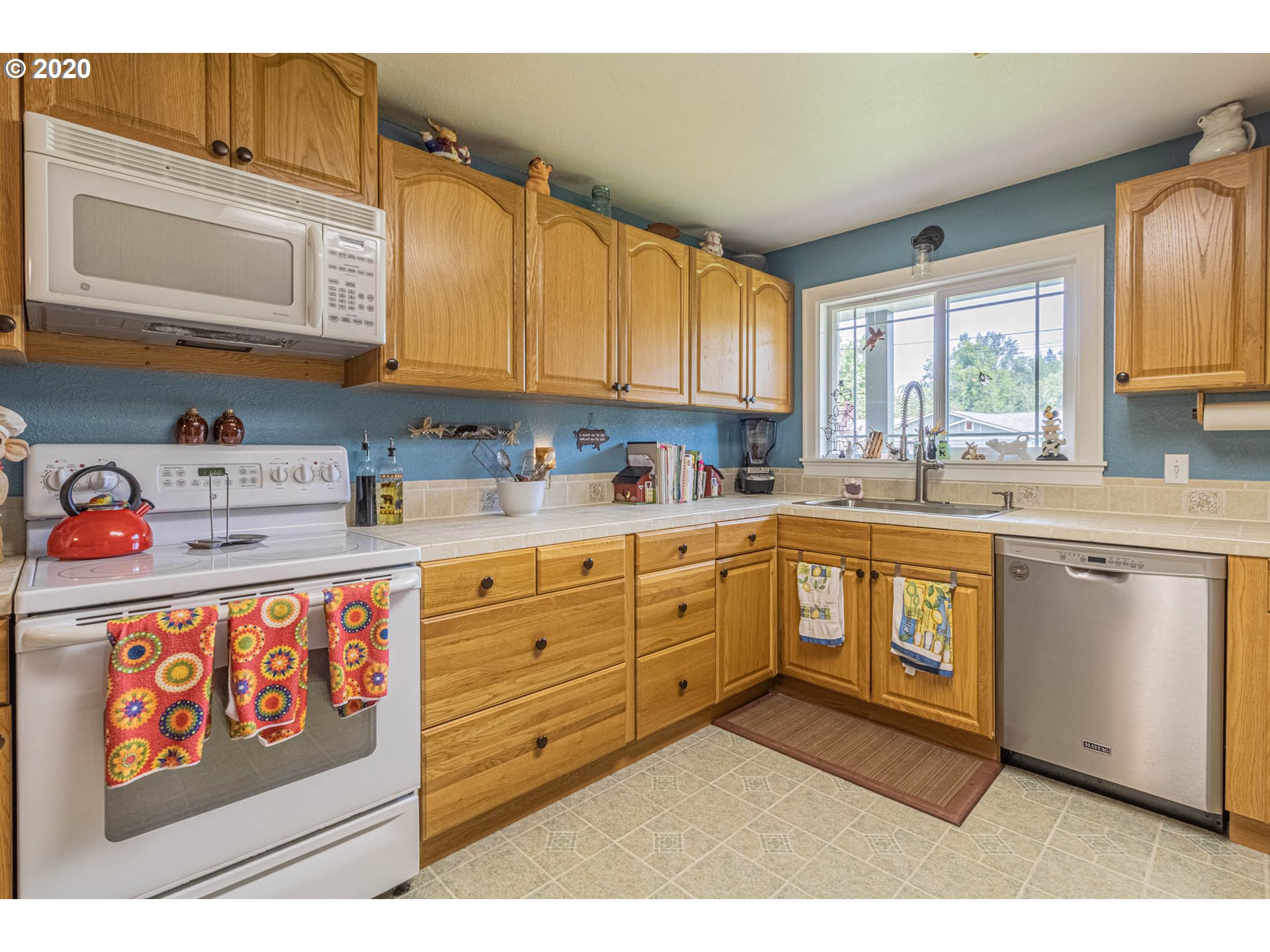 31714 Gowdyville Road Cottage Grove, OR 97424 - Photo 12 of 31 Gallery Image 12