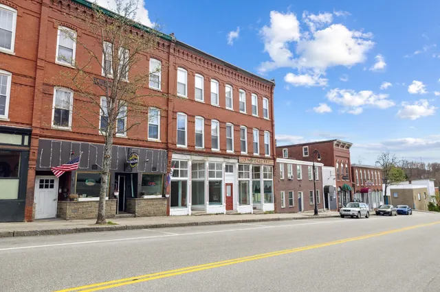 $650,000 | 135 Main Street, Pembroke, NH 03275