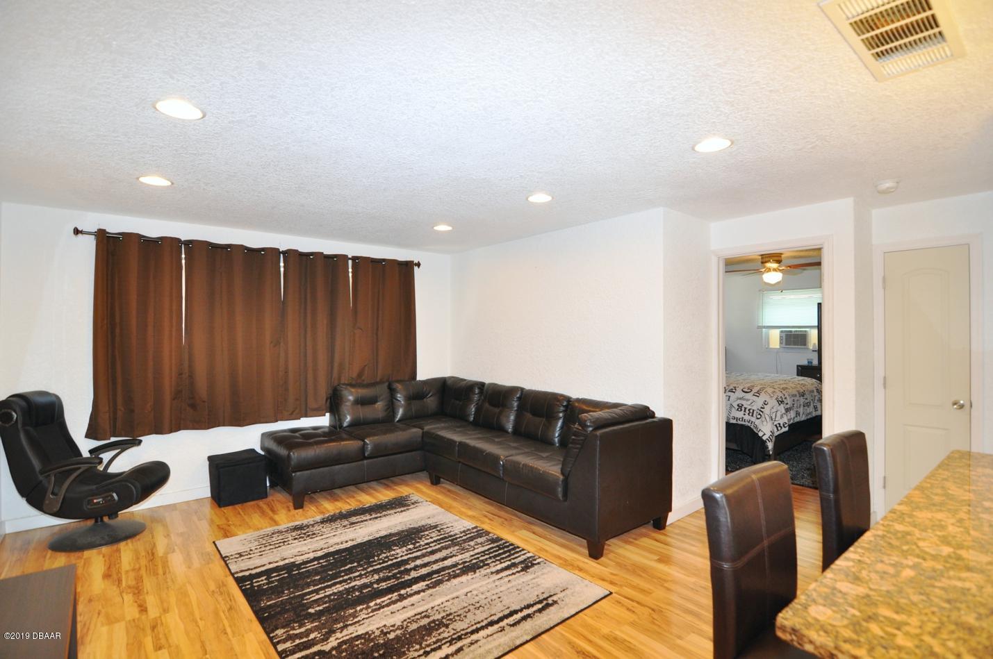 2440 Yale Road South Daytona, FL 32119 - Photo 3 of 18 Living Room
