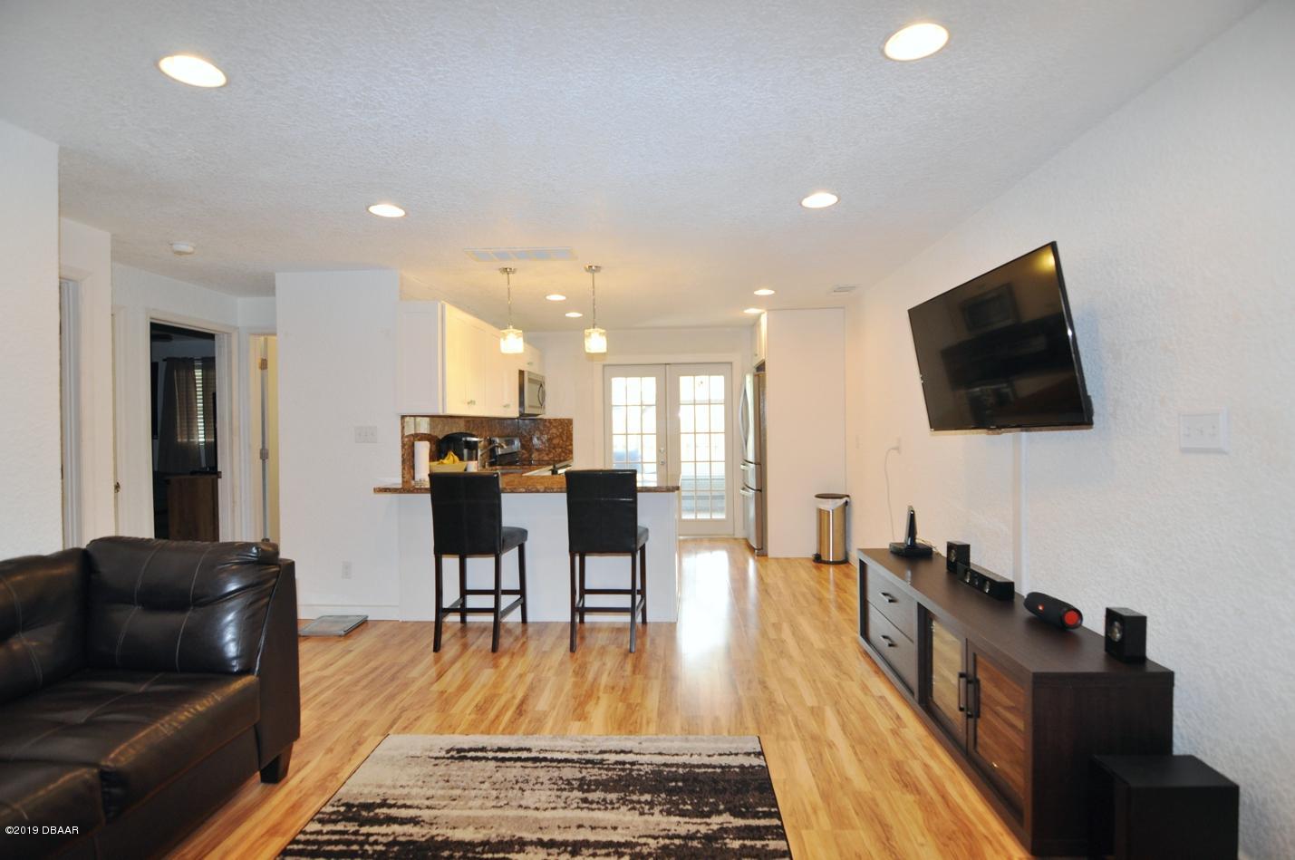 2440 Yale Road South Daytona, FL 32119 - Photo 4 of 18 Living Room