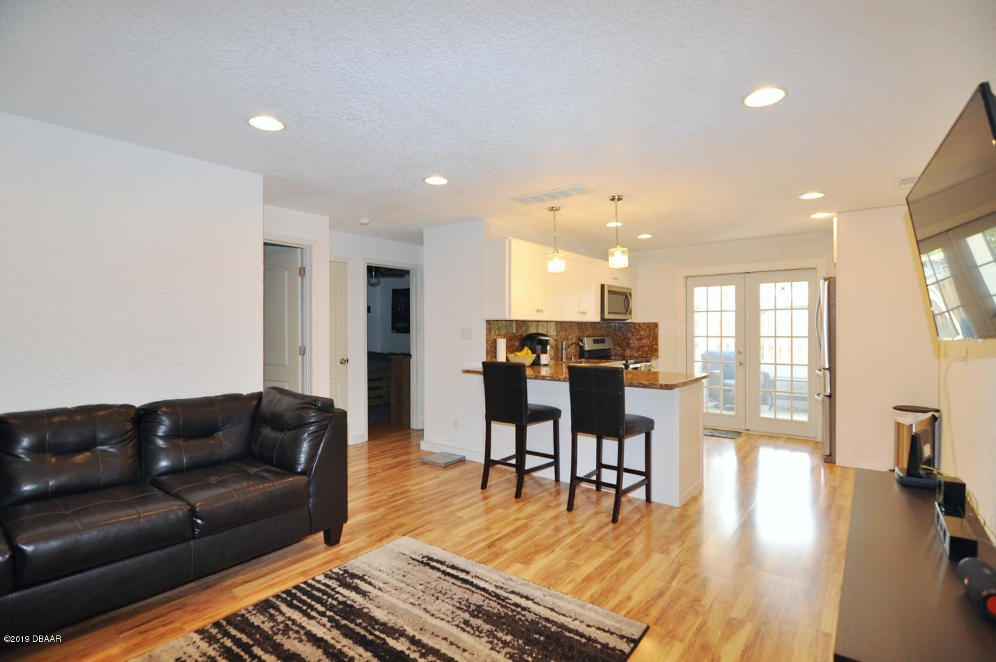 2440 Yale Road South Daytona, FL 32119 - Photo 5 of 18 Living Room