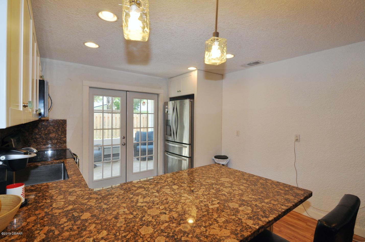 2440 Yale Road South Daytona, FL 32119 - Photo 6 of 18 Kitchen