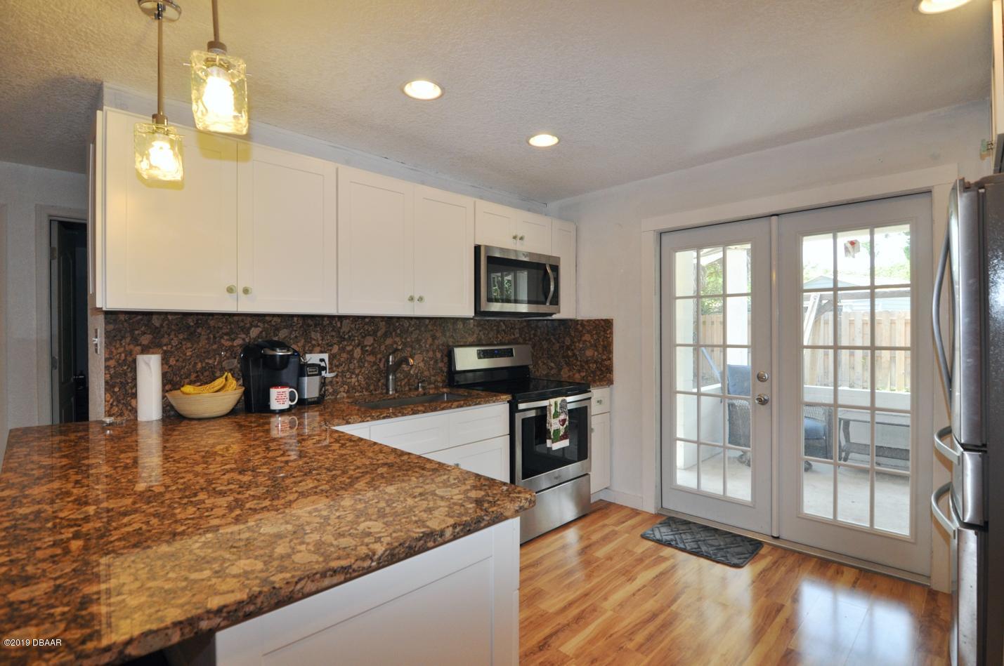 2440 Yale Road South Daytona, FL 32119 - Photo 7 of 18 Kitchen