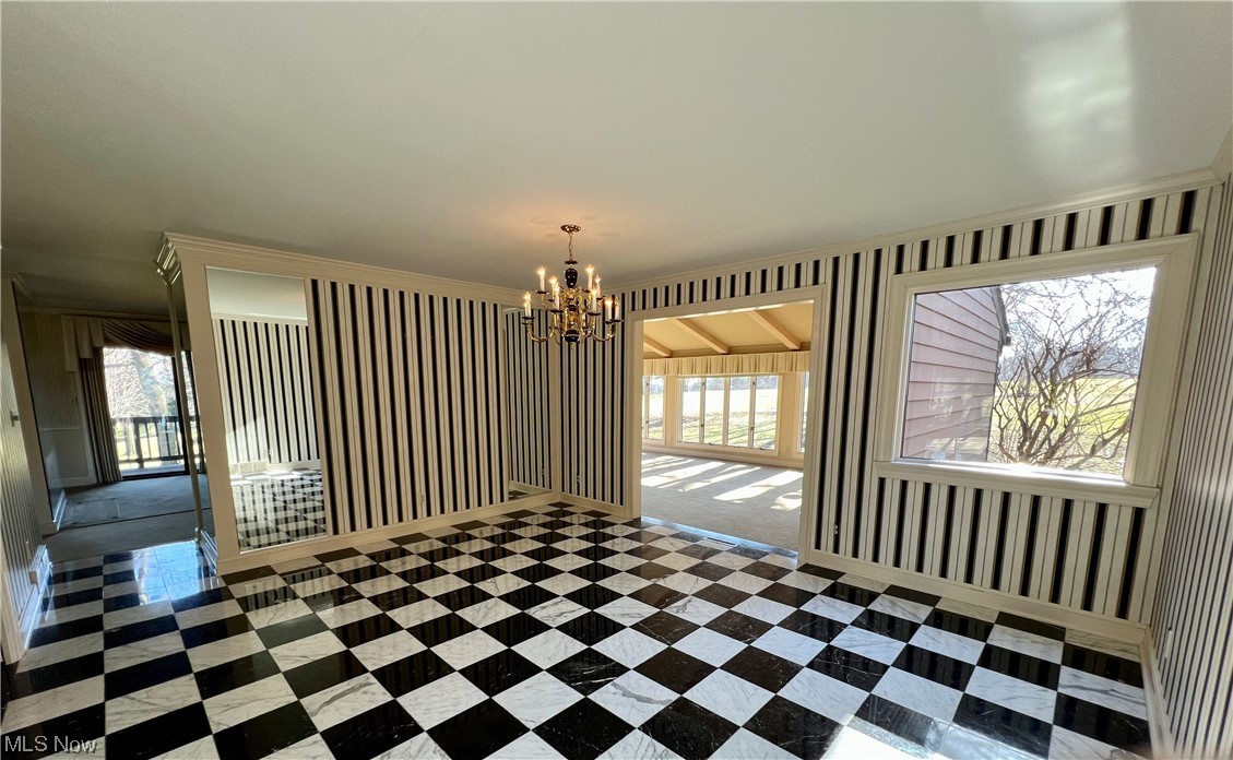 1175 East Calla Road, Unit C111 Youngstown, OH 44514 - Photo 3 of 33 Dining room w/ black and white marble floor