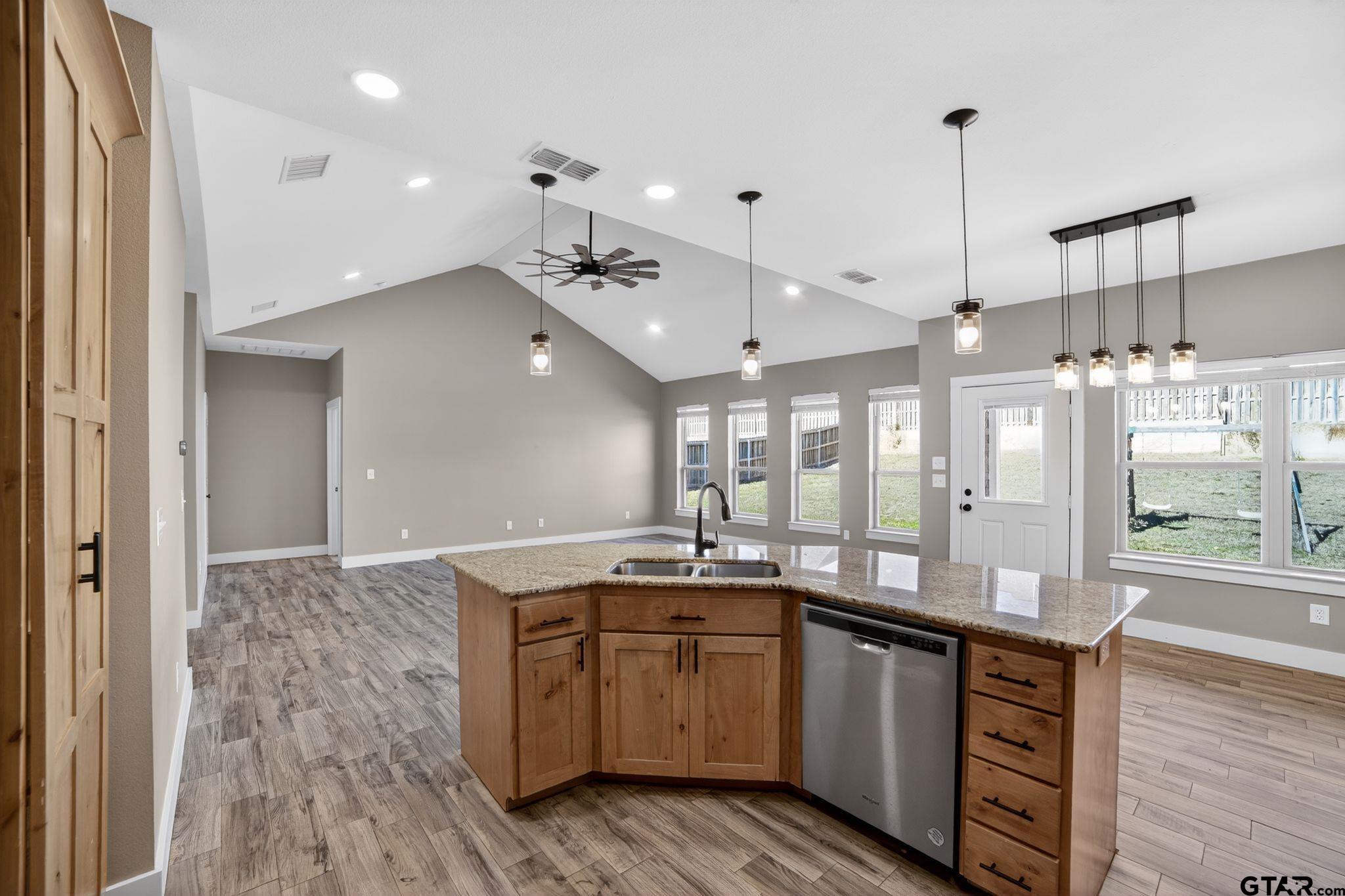 16217 Ridgeview Lane Lindale, TX 75771 - Photo 14 of 32