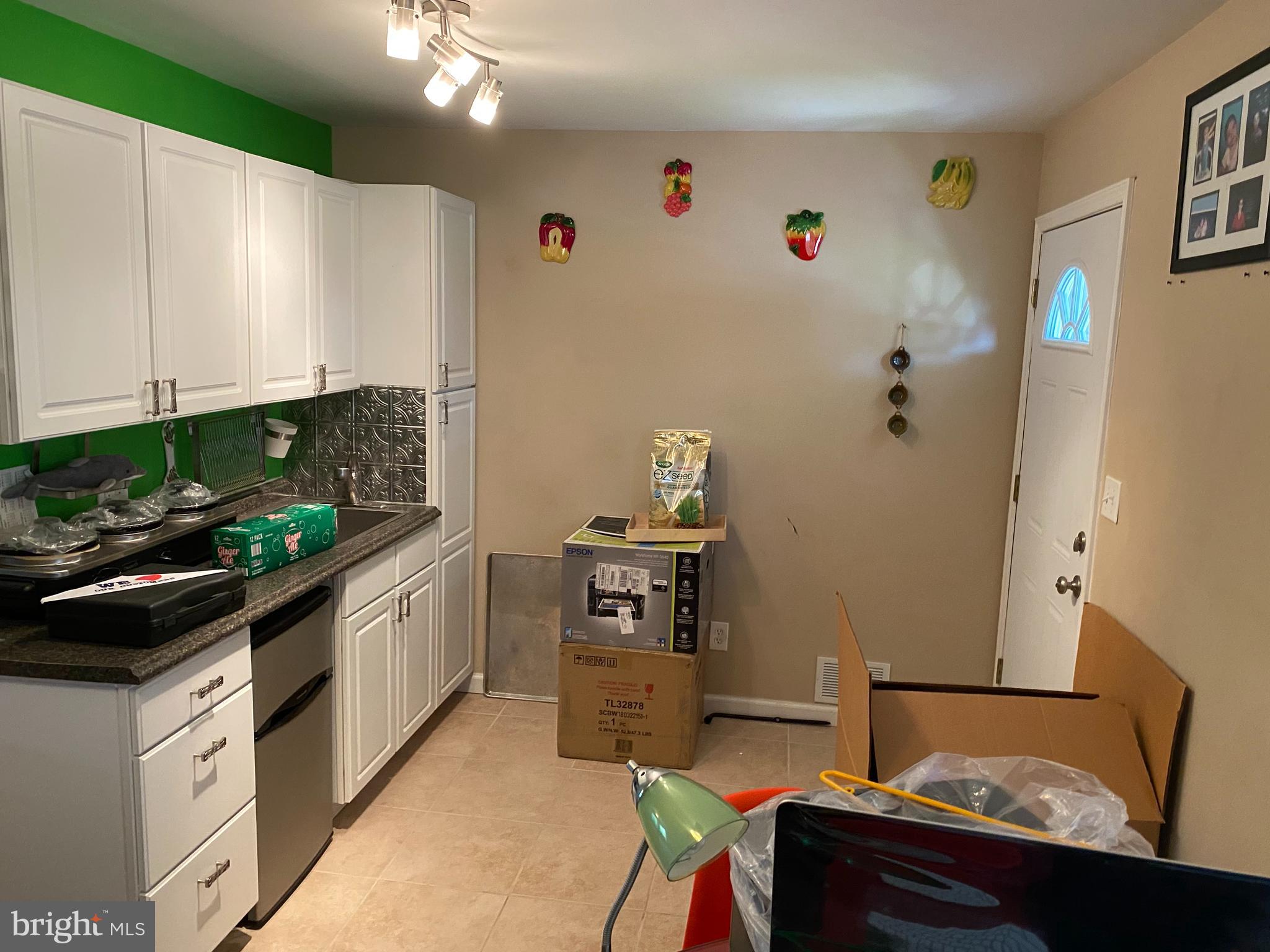 8502 Chervil Road Lanham, MD 20706 - Photo 19 of 44 In-law Kitchen