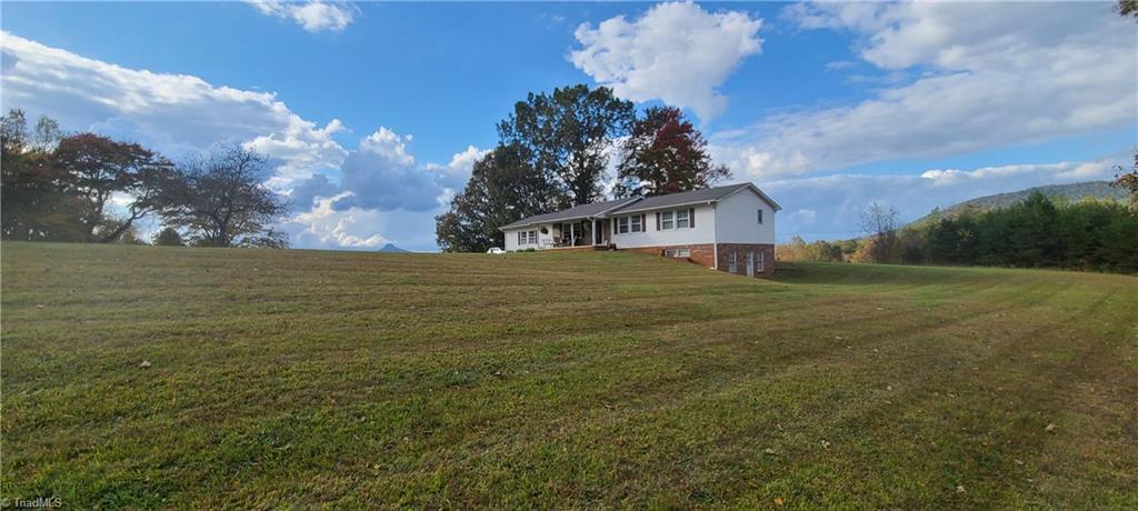 1274 Hill Road King, NC 27021 - Photo 5 of 39