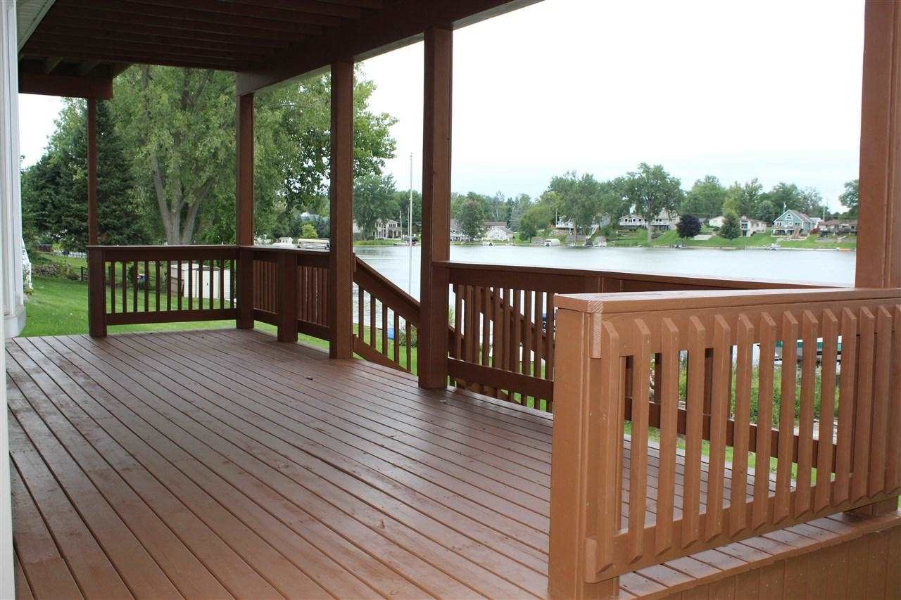 3435 Rolston Road Fenton, MI 48430 - Photo 2 of 39 Main level deck