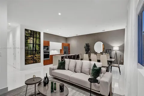 $1,050,000 | 1801 Northeast 13th Street, Unit 1829, Fort Lauderdale, FL 33304