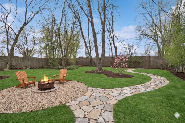 $230,000 | 36912 North Lawrence Drive, Lake Villa, IL 60046