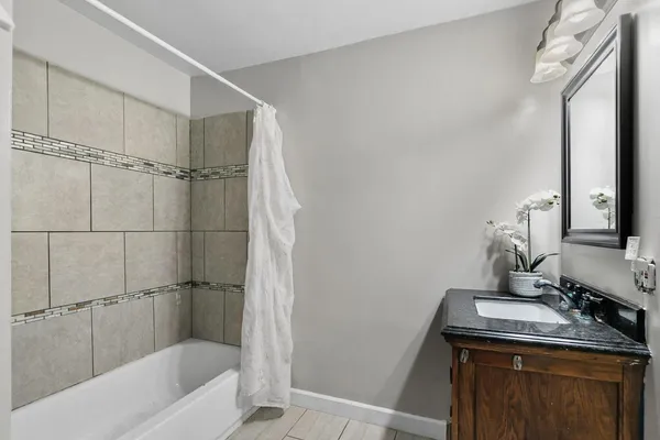 $230,000 | 36912 North Lawrence Drive, Lake Villa, IL 60046