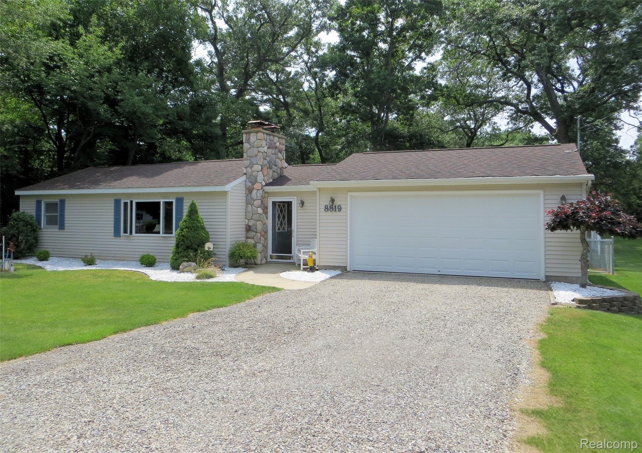 8819 Crescent Beach Road Pigeon, MI 48755 - Photo 1 of 37 1.jpg