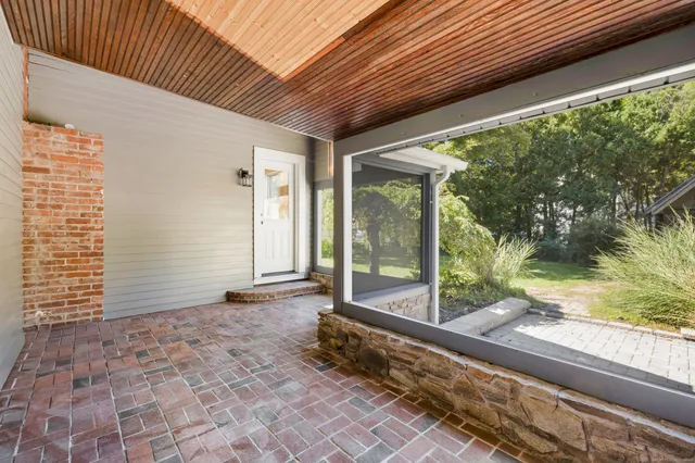 $3,250 | 48 Water Street, Unit 2, Glastonbury, CT 06073