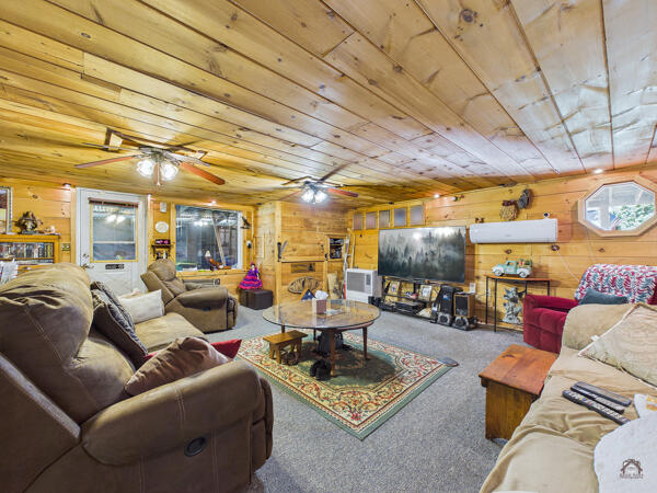 HuntsMEadowLiving