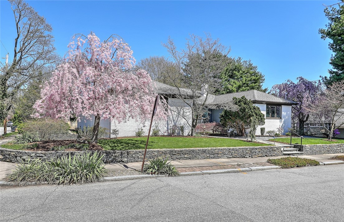 80 Hartshorn Road Providence, RI 02906 - Photo 2 of 50 Gallery Image 2