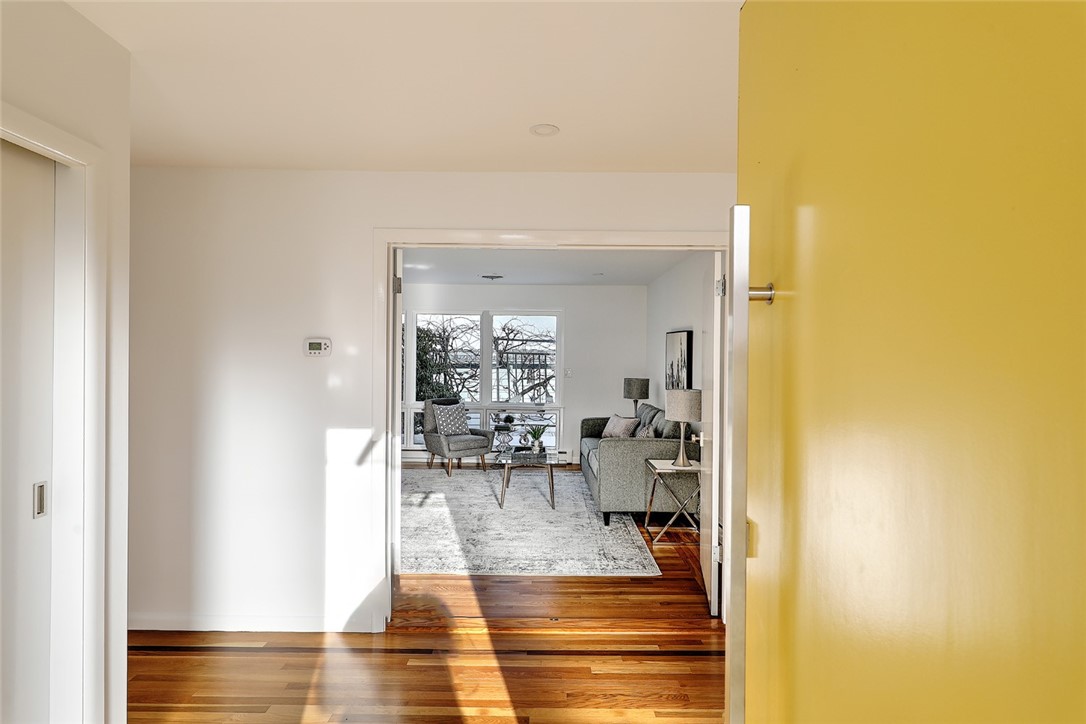 80 Hartshorn Road Providence, RI 02906 - Photo 4 of 50 Gallery Image 4