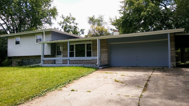 108 Old Elm Road Joliet, IL 60433 - Photo 2 of 34
