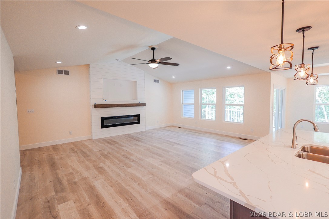 411 Cornett Branch Road Four Seasons, MO 65049 - Photo 14 of 53