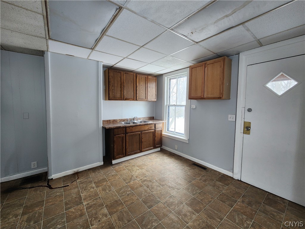 509 Turtle Street Syracuse, NY 13208 - Photo 12 of 30