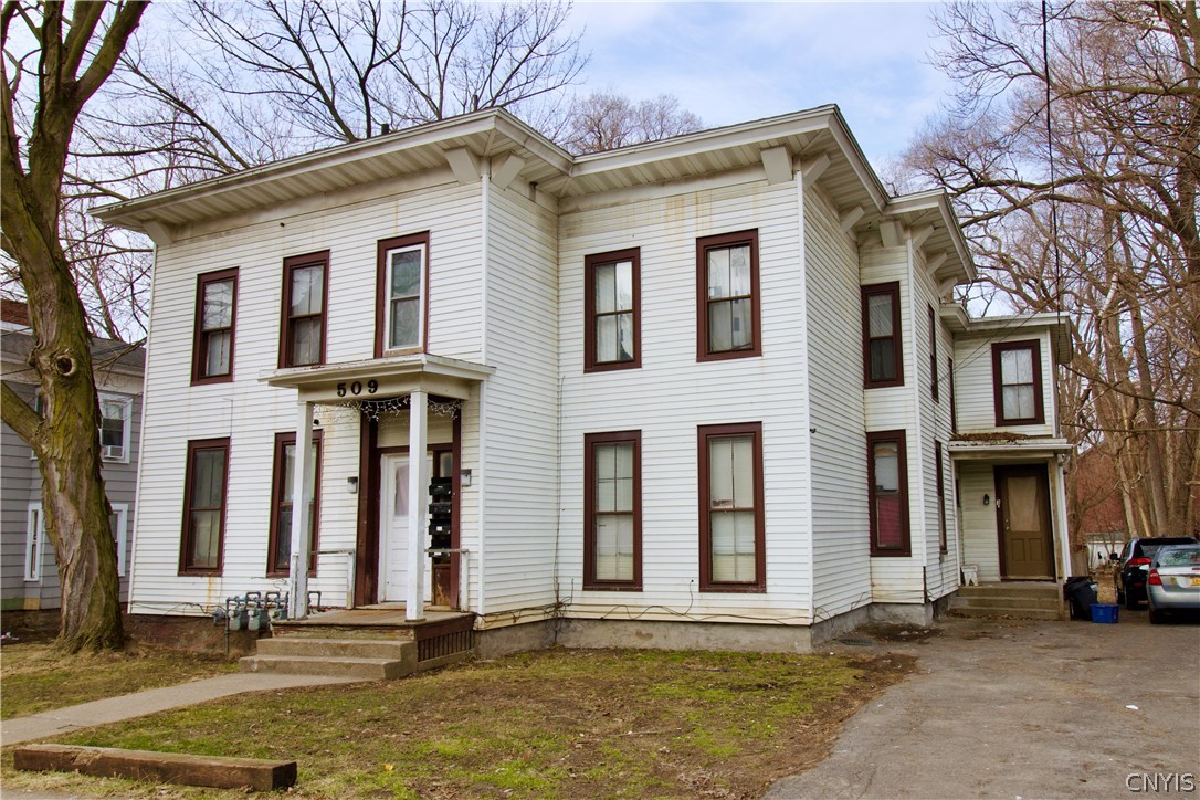 509 Turtle Street Syracuse, NY 13208 - Photo 4 of 30