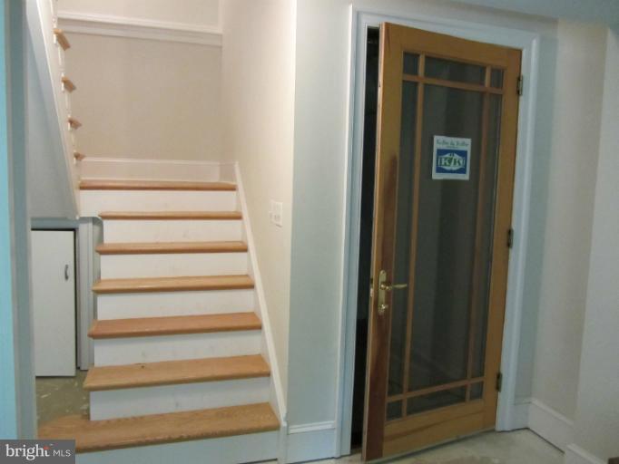 584 Coover Road Annapolis, MD 21401 - Photo 21 of 22 Interior (General)