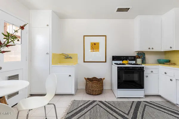 $999,000 | 3663 Roderick Road, Los Angeles, CA 90065