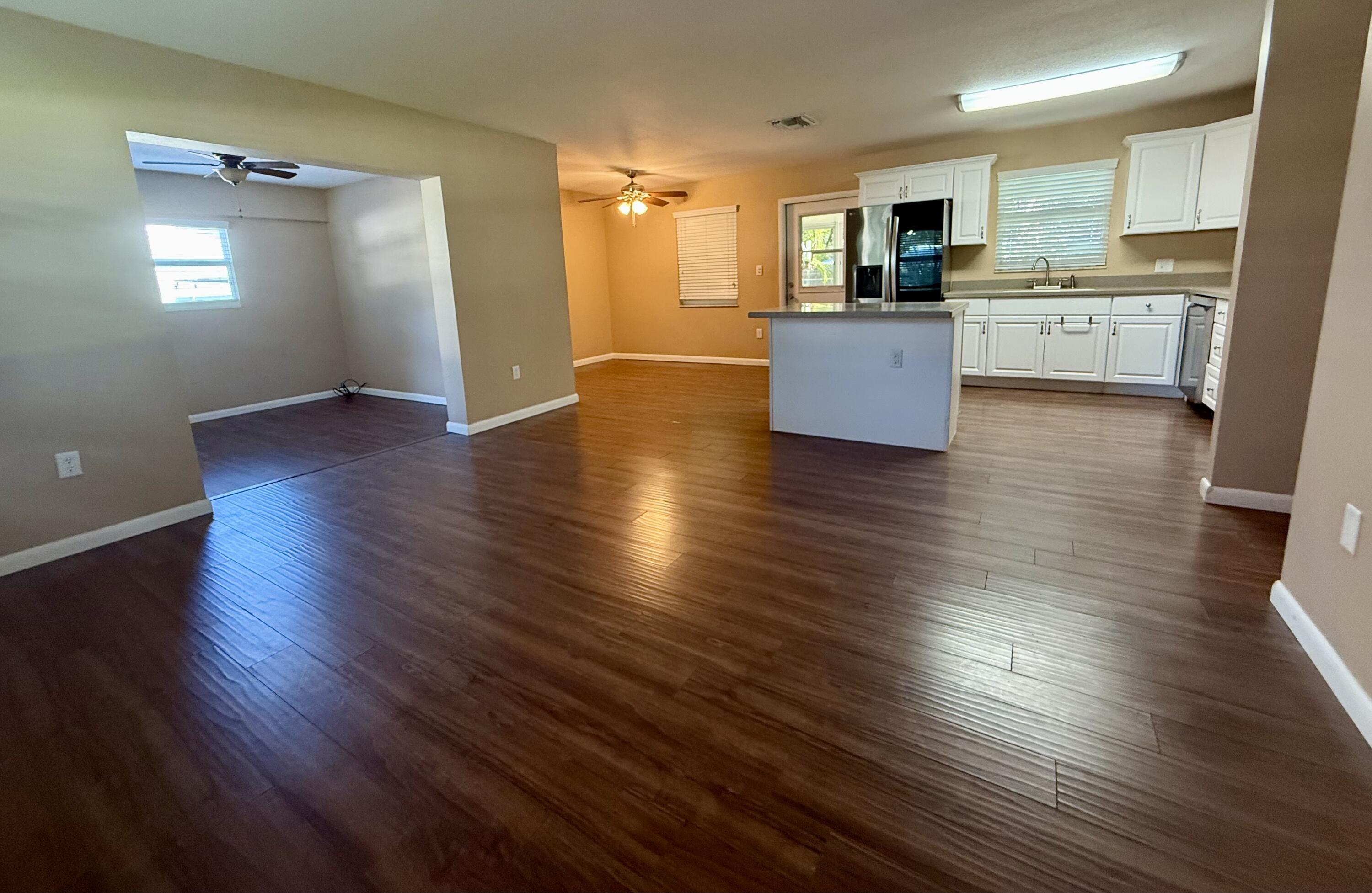 3617 Southwest 17th Street Okeechobee, FL 34974 - Photo 2 of 43 IMG_1691