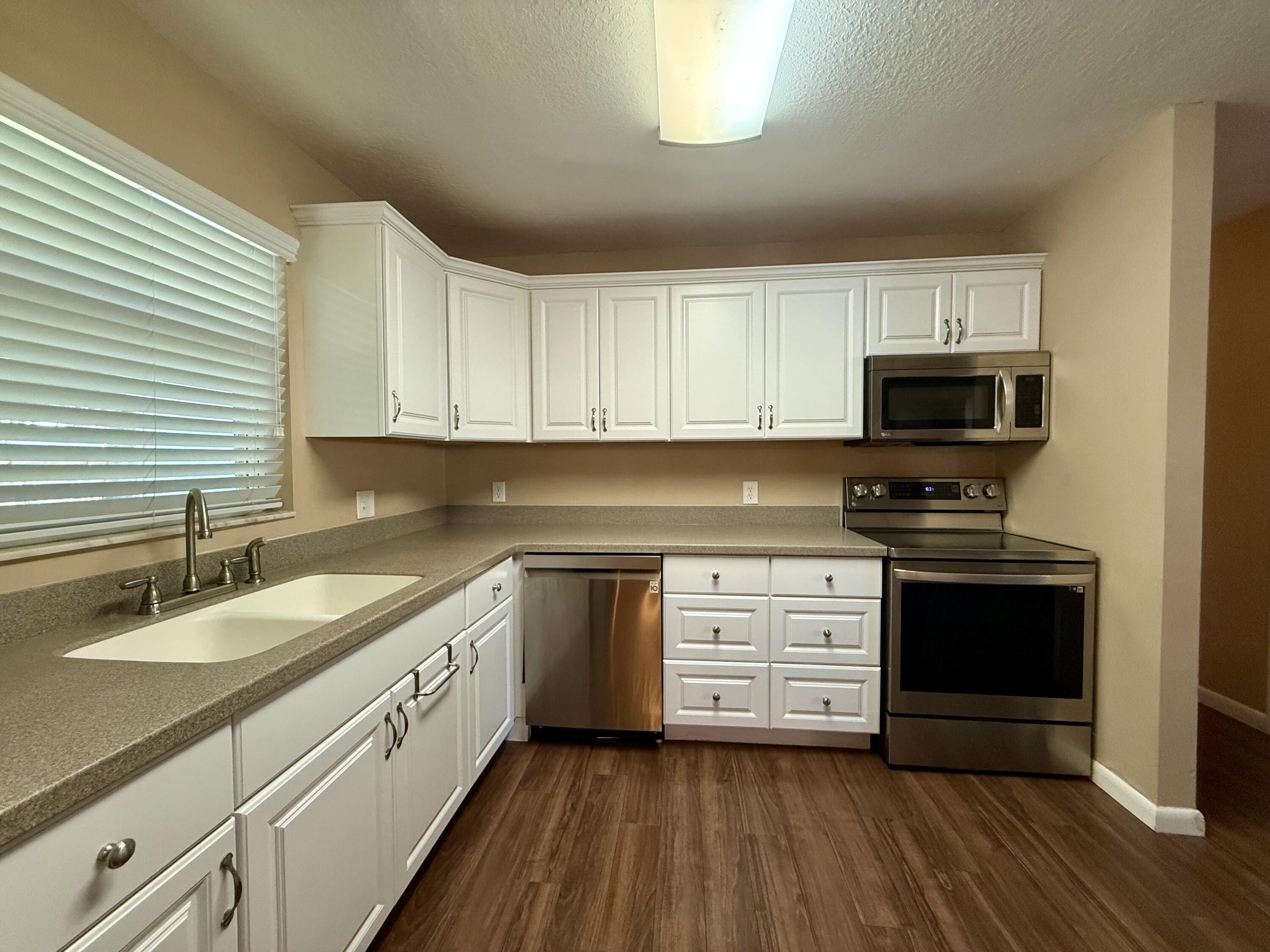 3617 Southwest 17th Street Okeechobee, FL 34974 - Photo 10 of 43 IMG_1698